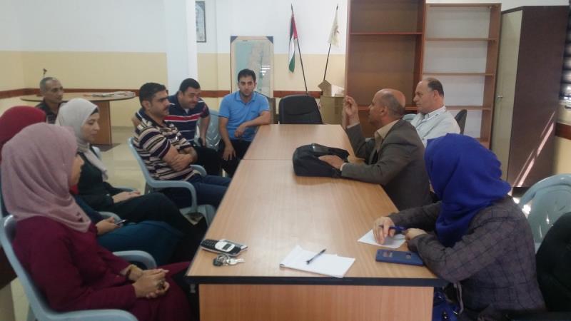 الفريق الوطني للتعداد بمحافظة قلقيلية يلتقي طاقم العاملين في بلدية عزون