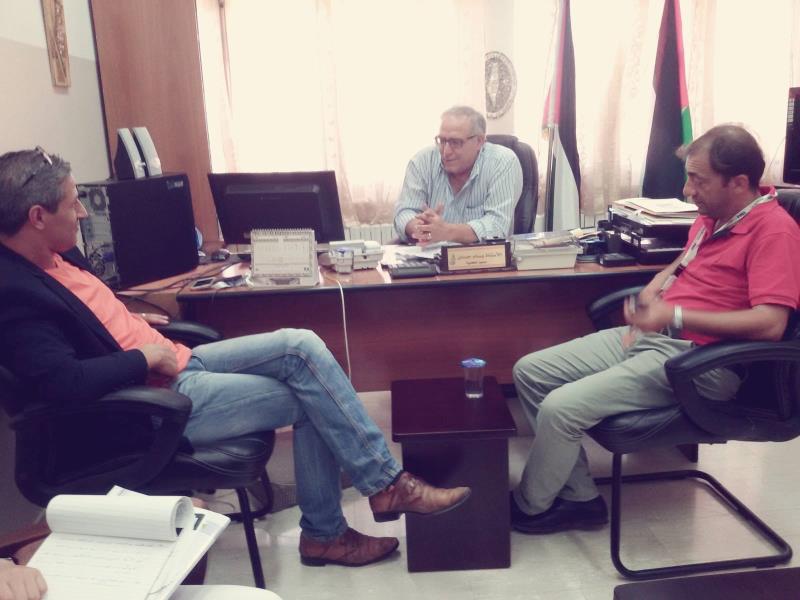 عميد كلية الأمة يرحب بالشراكة والعمل مع الفريق الوطني للتعداد العام بمحافظة القدس