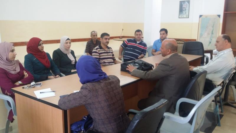 الفريق الوطني للتعداد بمحافظة قلقيلية يلتقي طاقم العاملين في بلدية عزون