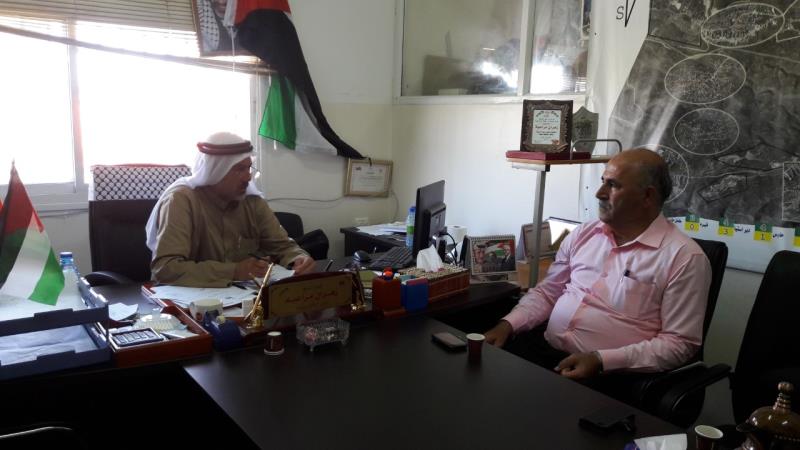 فريق التعداد في محافظة  سلفيت يلتقي بمدير الاوقاف ويعطي ندوة للموظفين